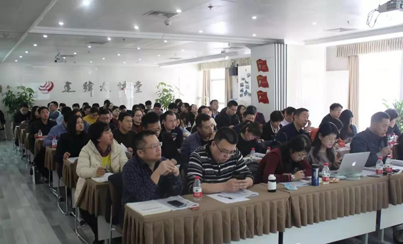 中州建設有限公司周六、周日“充電”忙